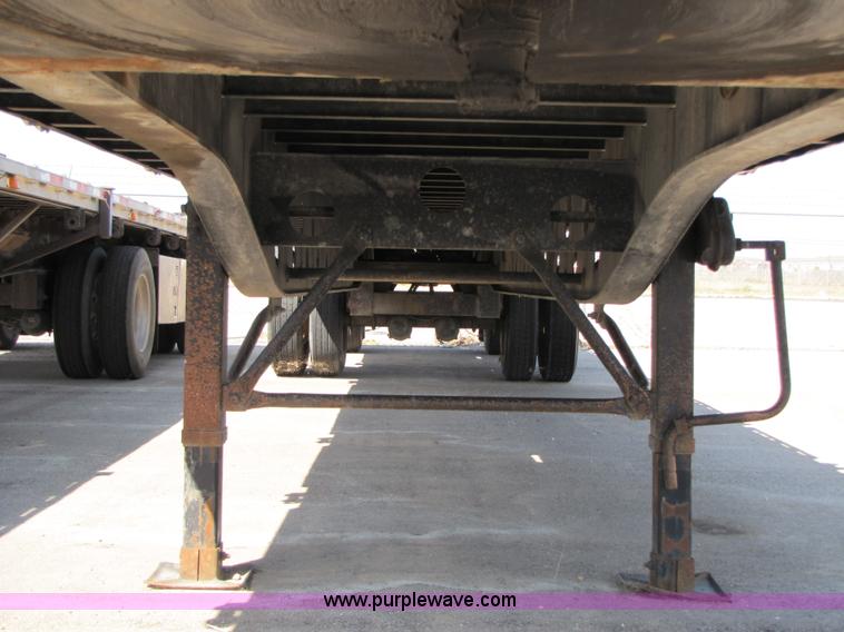 image for item 3454 2002 Transcraft TL2000 48' flatbed trailer