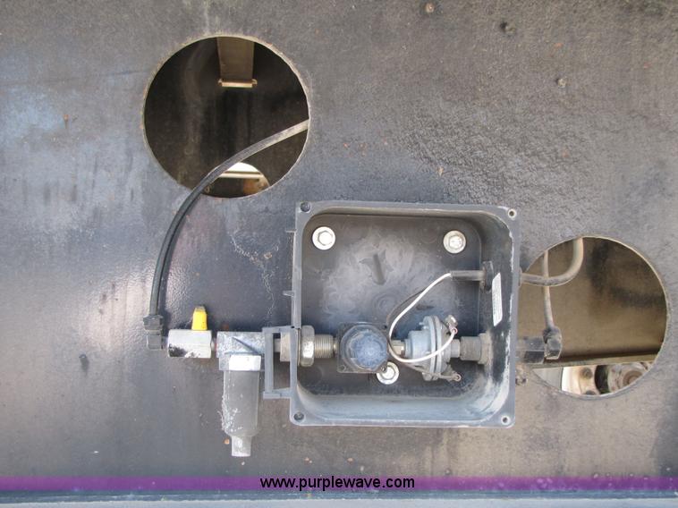 image for item 3454 2002 Transcraft TL2000 48' flatbed trailer