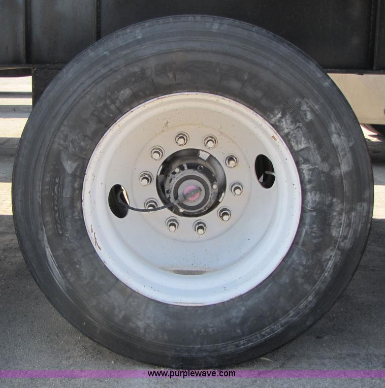 image for item 3454 2002 Transcraft TL2000 48' flatbed trailer