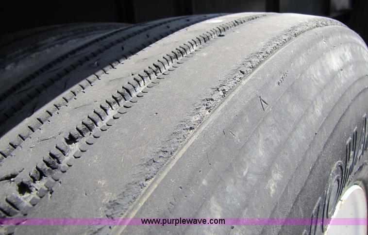 image for item 3454 2002 Transcraft TL2000 48' flatbed trailer