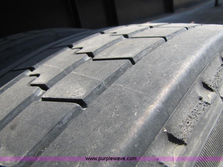 image for item 3454 2002 Transcraft TL2000 48' flatbed trailer