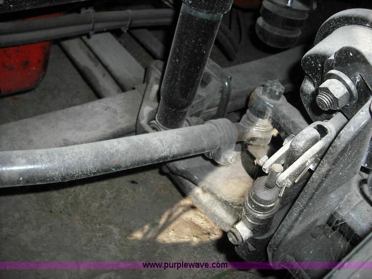 image for item 3630 2003 Volvo VNL 670 semi truck