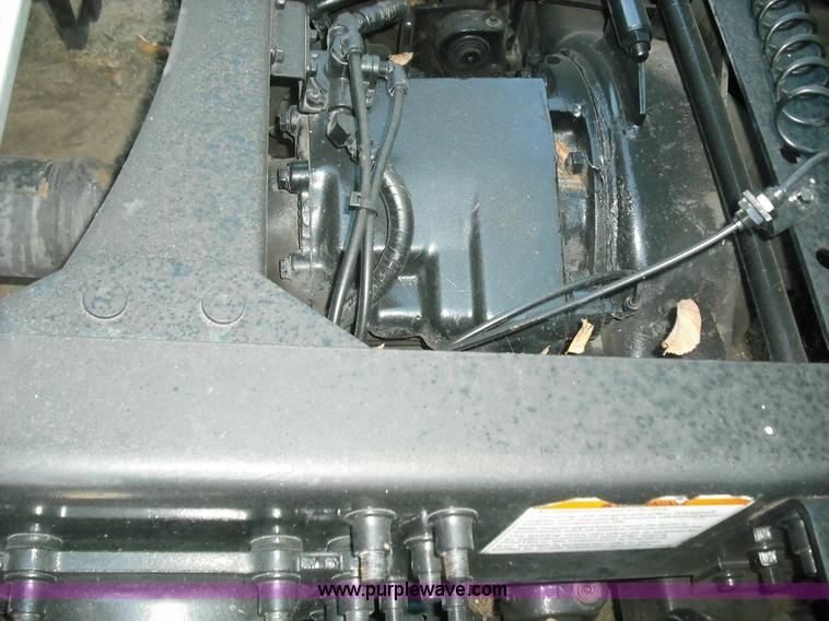 image for item 3630 2003 Volvo VNL 670 semi truck