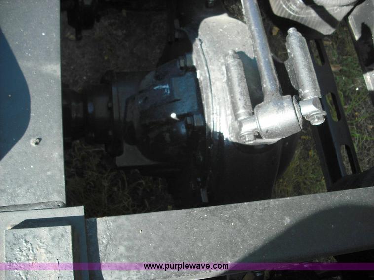 image for item 3630 2003 Volvo VNL 670 semi truck