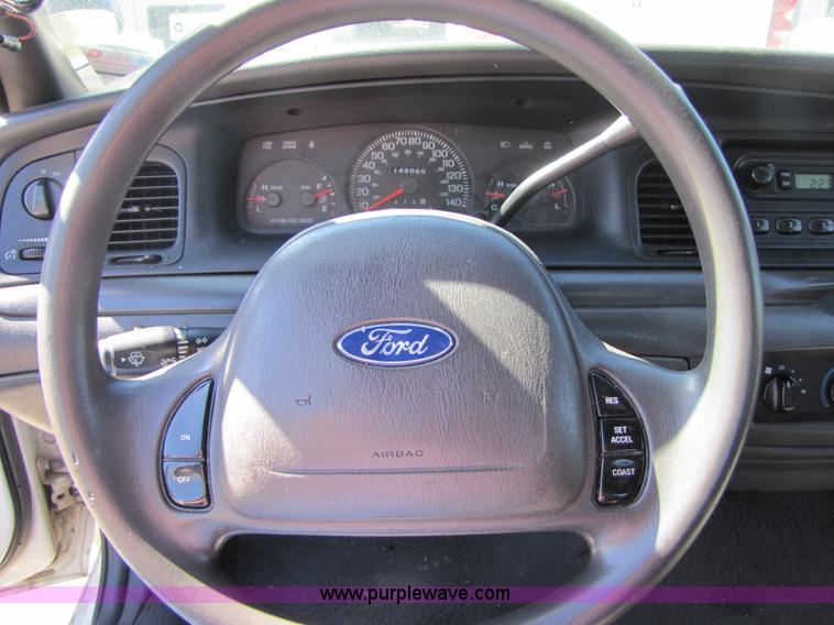 image for item 4667 2004 Ford Crown Victoria Police Interceptor