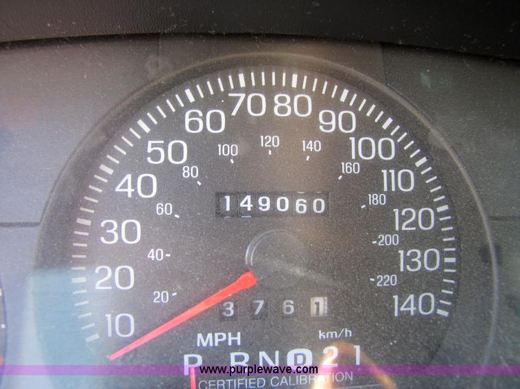 image for item 4667 2004 Ford Crown Victoria Police Interceptor