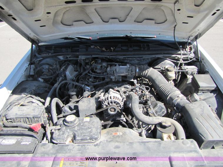 image for item 4667 2004 Ford Crown Victoria Police Interceptor
