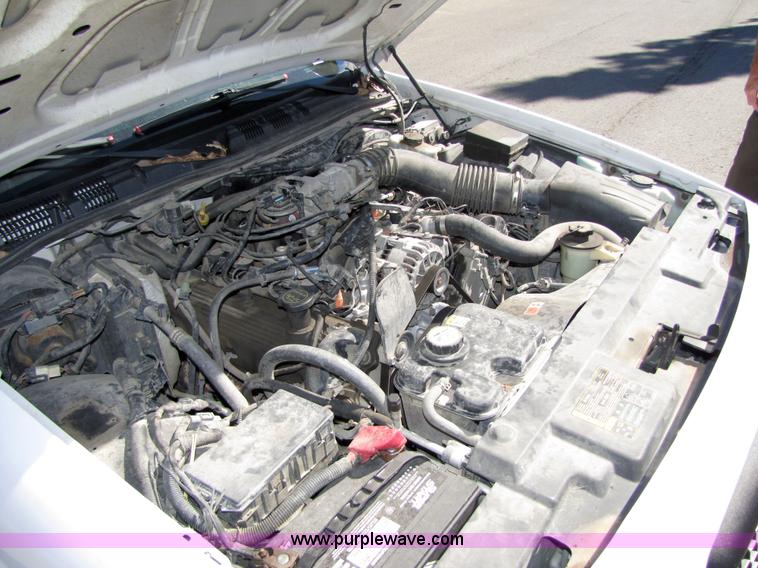 image for item 4667 2004 Ford Crown Victoria Police Interceptor