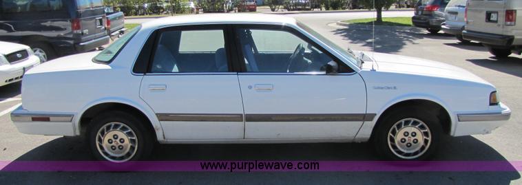 image for item 4668 1995 Oldsmobile Siera SL