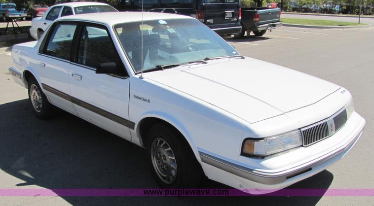 image for item 4668 1995 Oldsmobile Siera SL