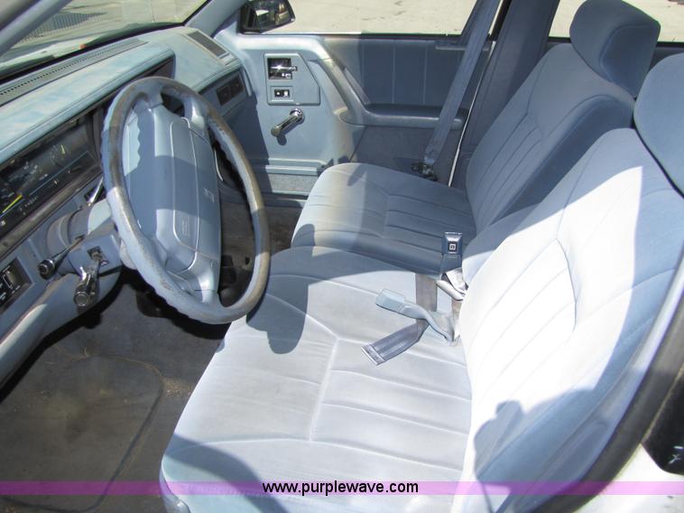 image for item 4668 1995 Oldsmobile Siera SL