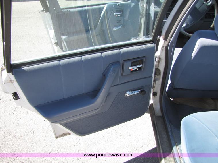 image for item 4668 1995 Oldsmobile Siera SL