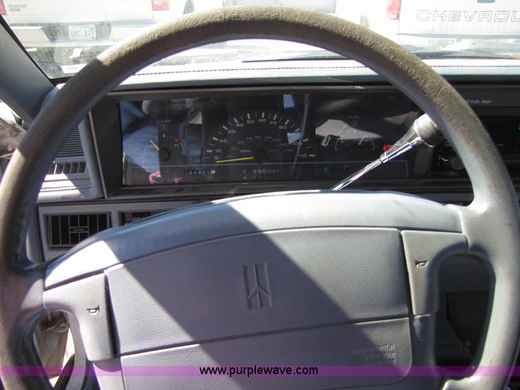 image for item 4668 1995 Oldsmobile Siera SL