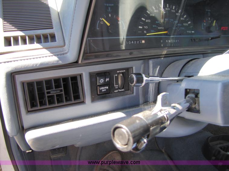 image for item 4668 1995 Oldsmobile Siera SL