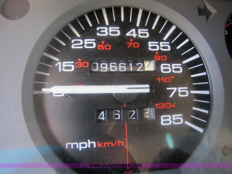 image for item 4669 1996 Jeep Cherokee SE