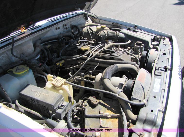 image for item 4669 1996 Jeep Cherokee SE