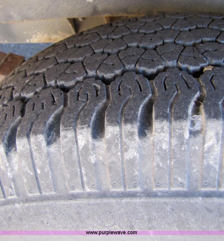 image for item 4669 1996 Jeep Cherokee SE