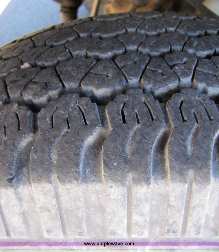 image for item 4669 1996 Jeep Cherokee SE