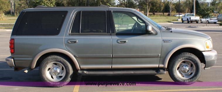 image for item 4699 1999 Ford Expedition Eddie Bauer Edition