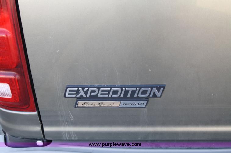 image for item 4699 1999 Ford Expedition Eddie Bauer Edition
