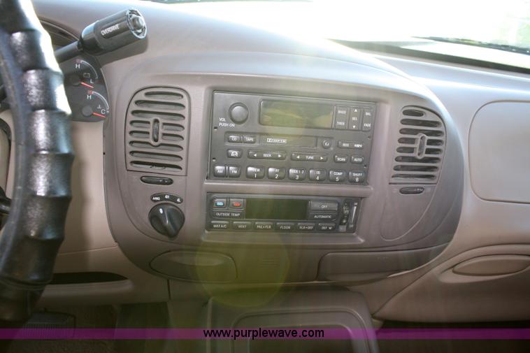 image for item 4699 1999 Ford Expedition Eddie Bauer Edition