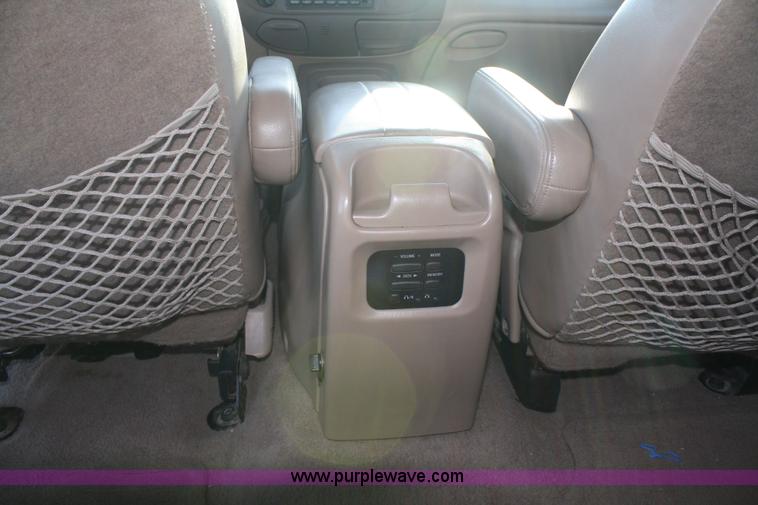 image for item 4699 1999 Ford Expedition Eddie Bauer Edition