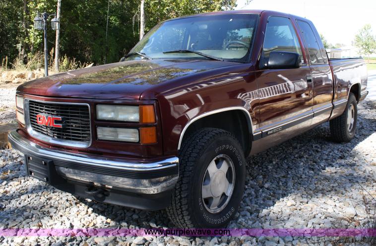 image for item 4709 1997 GMC K1500 Sierra extended cab pickup truck