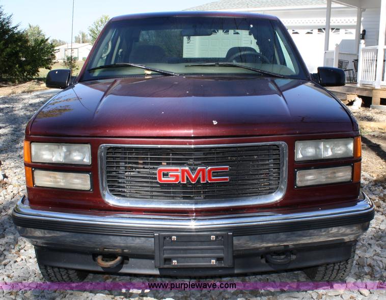 image for item 4709 1997 GMC K1500 Sierra extended cab pickup truck