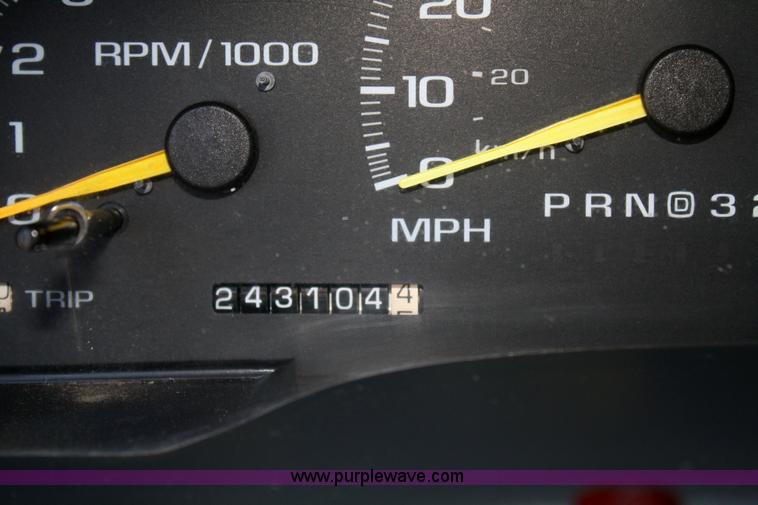 image for item 4709 1997 GMC K1500 Sierra extended cab pickup truck