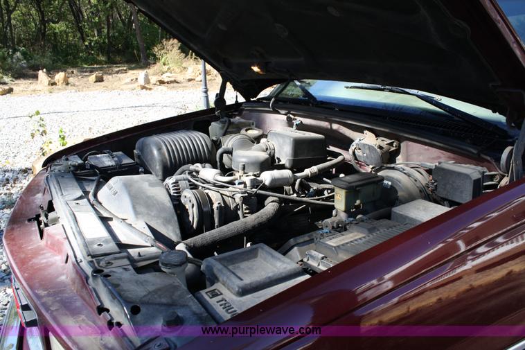 image for item 4709 1997 GMC K1500 Sierra extended cab pickup truck