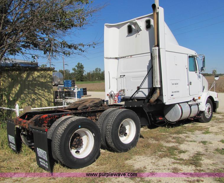 image for item 5150 1997 Volvo WIA semi truck