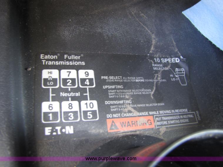 image for item 5150 1997 Volvo WIA semi truck