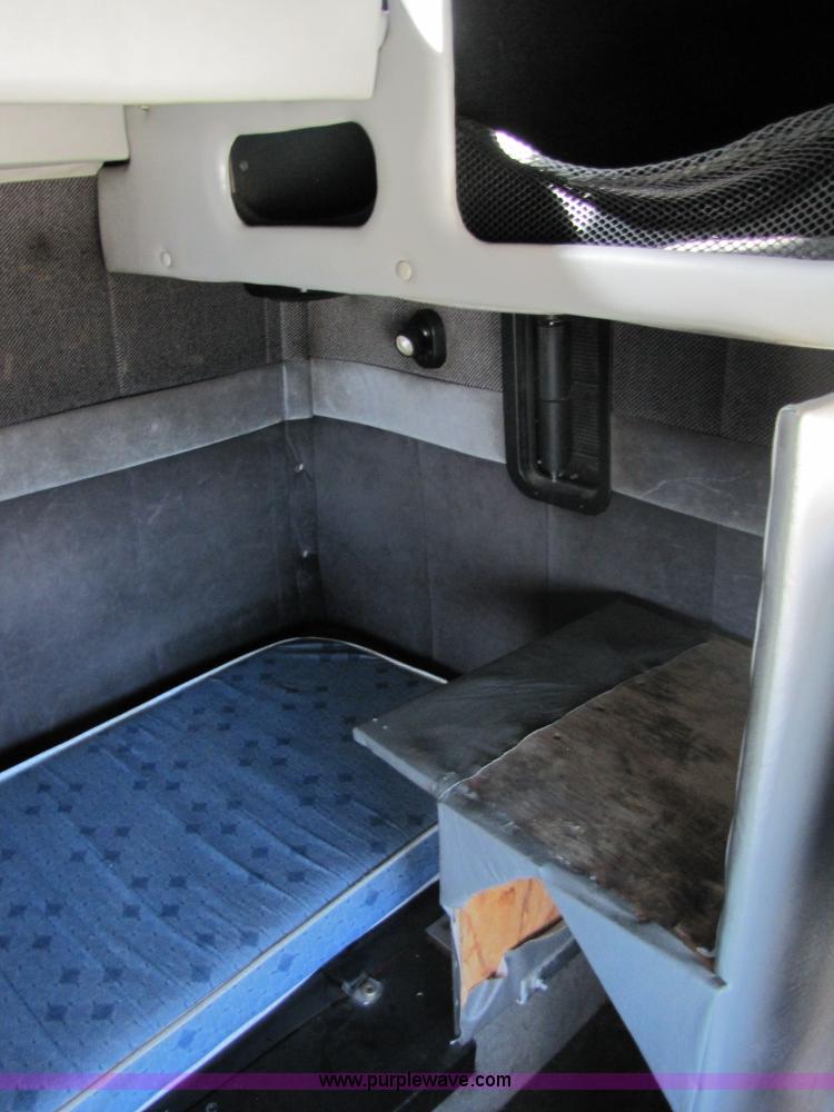 image for item 5150 1997 Volvo WIA semi truck