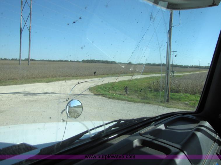 image for item 5150 1997 Volvo WIA semi truck