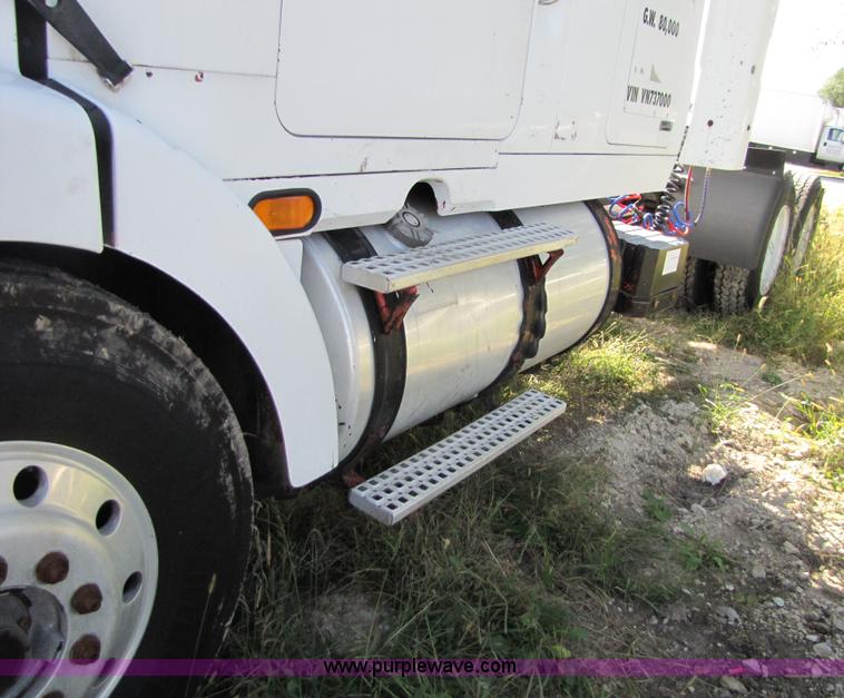 image for item 5150 1997 Volvo WIA semi truck