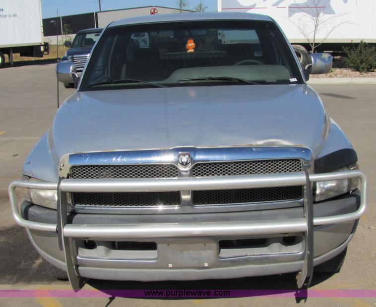 image for item 5180 1996 Dodge Ram 2500 pickup truck