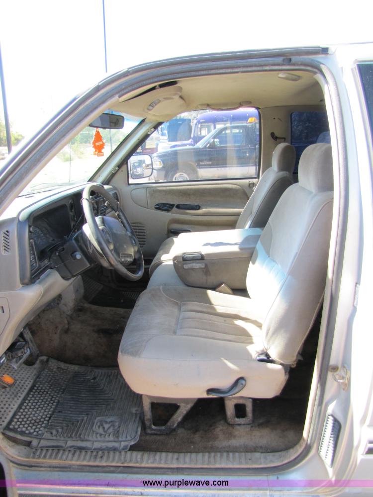 image for item 5180 1996 Dodge Ram 2500 pickup truck