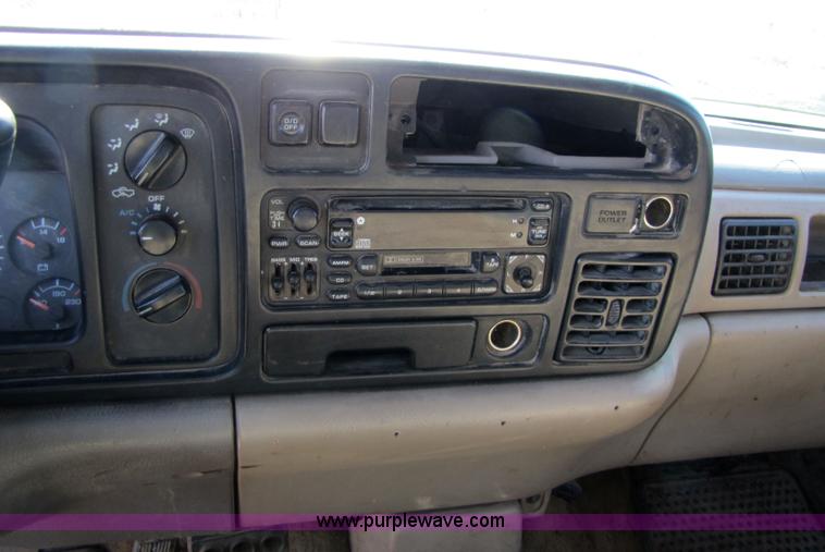 image for item 5180 1996 Dodge Ram 2500 pickup truck