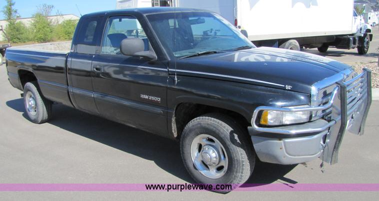 image for item 5181 2001 Dodge Ram 2500 Quad pickup truck