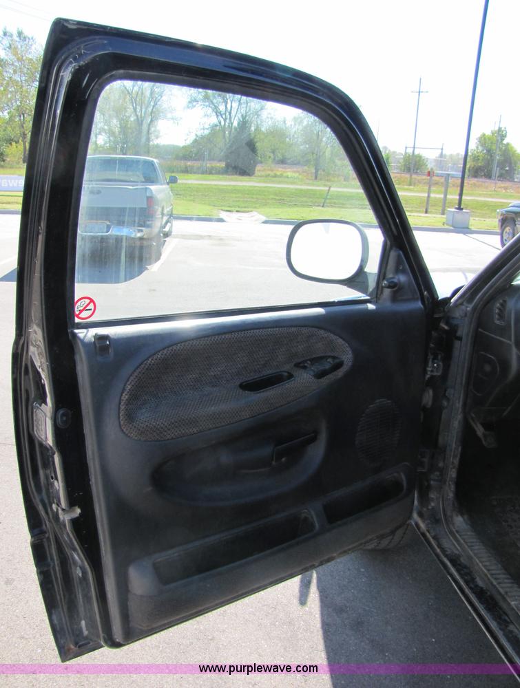 image for item 5181 2001 Dodge Ram 2500 Quad pickup truck