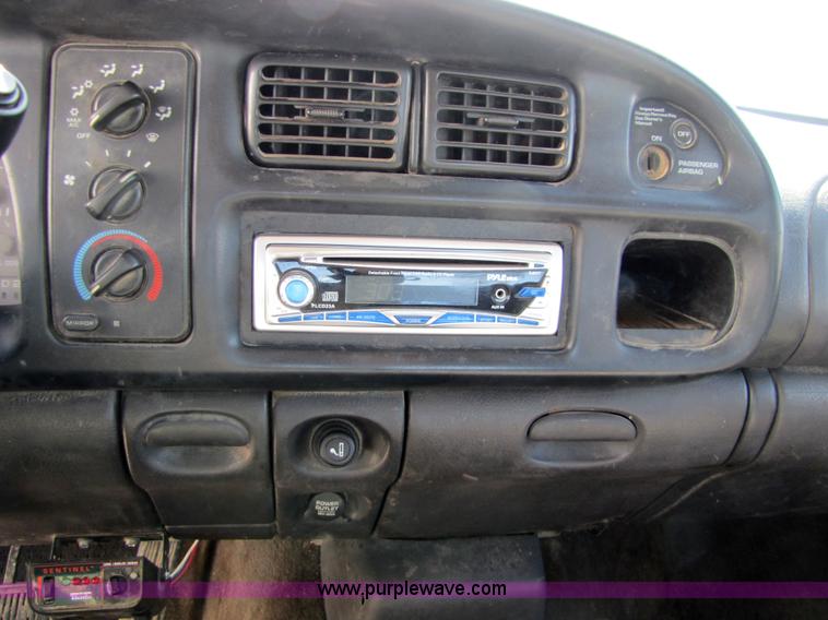 image for item 5181 2001 Dodge Ram 2500 Quad pickup truck