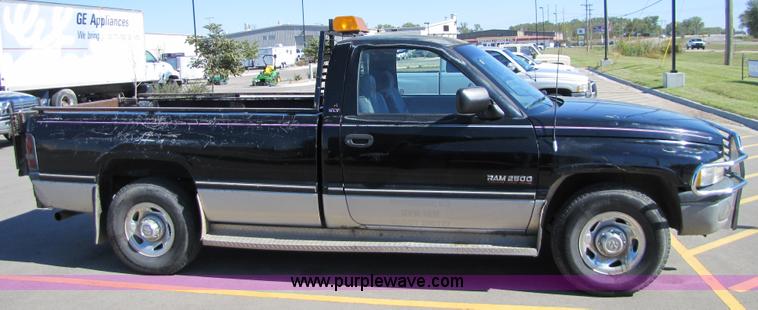 image for item 5182 1994 Dodge Ram 2500 pickup truck