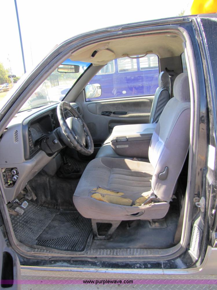 image for item 5182 1994 Dodge Ram 2500 pickup truck