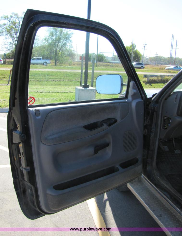 image for item 5182 1994 Dodge Ram 2500 pickup truck