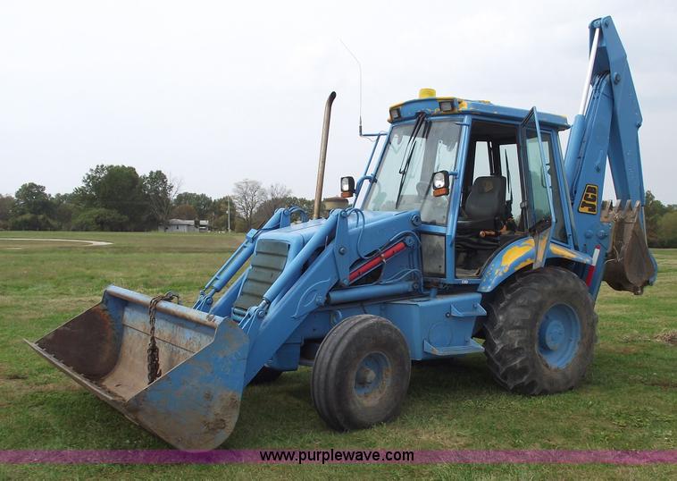 image for item 5867 1995 JCB 217 backhoe