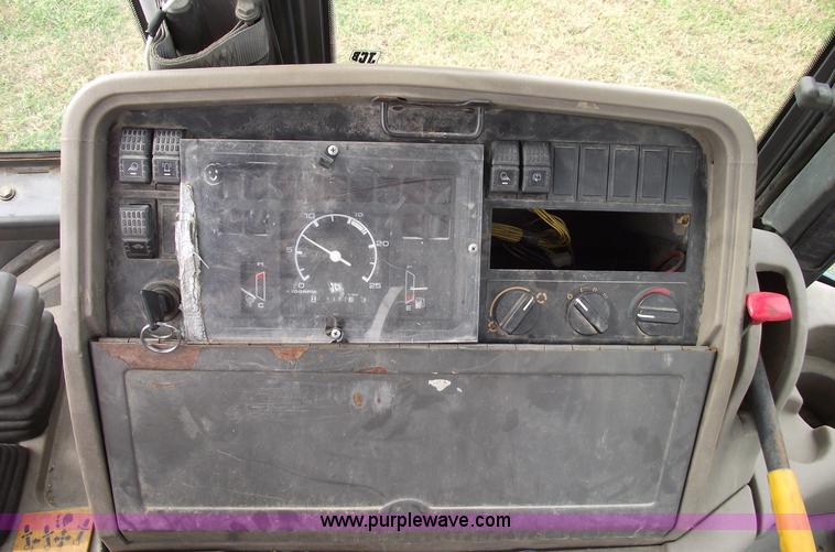 image for item 5867 1995 JCB 217 backhoe