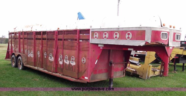 image for item 5868 1996 Bonanza stock trailer