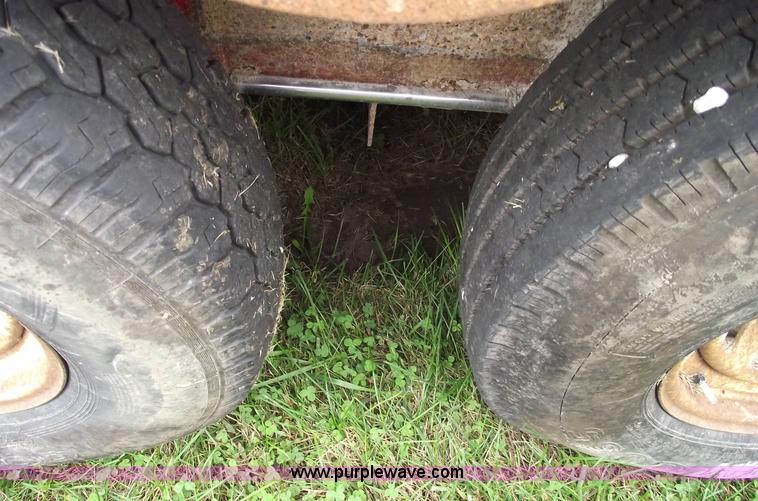 image for item 5868 1996 Bonanza stock trailer