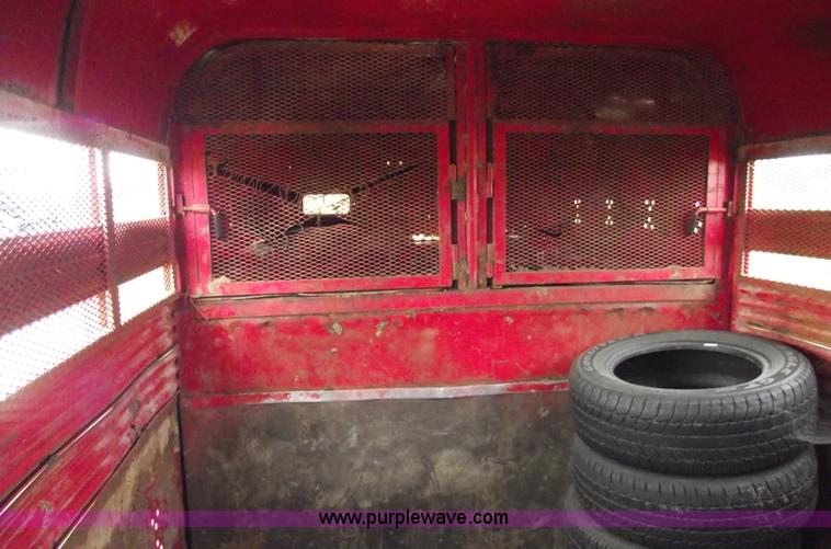 image for item 5868 1996 Bonanza stock trailer