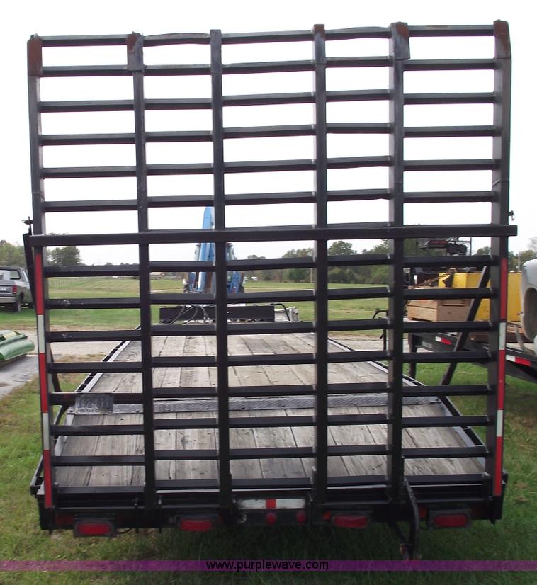 image for item 5869 1977 Hale 27.5' triple axle trailer